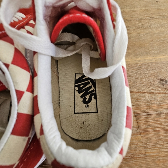 VANS Off The Wall Unisex Classic Red Checkerboard Sneakers, Shoes - Picture 8 of 10